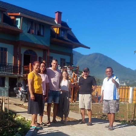 Kopa Hilltop - Family Guest Home Ruteng Exteriér fotografie