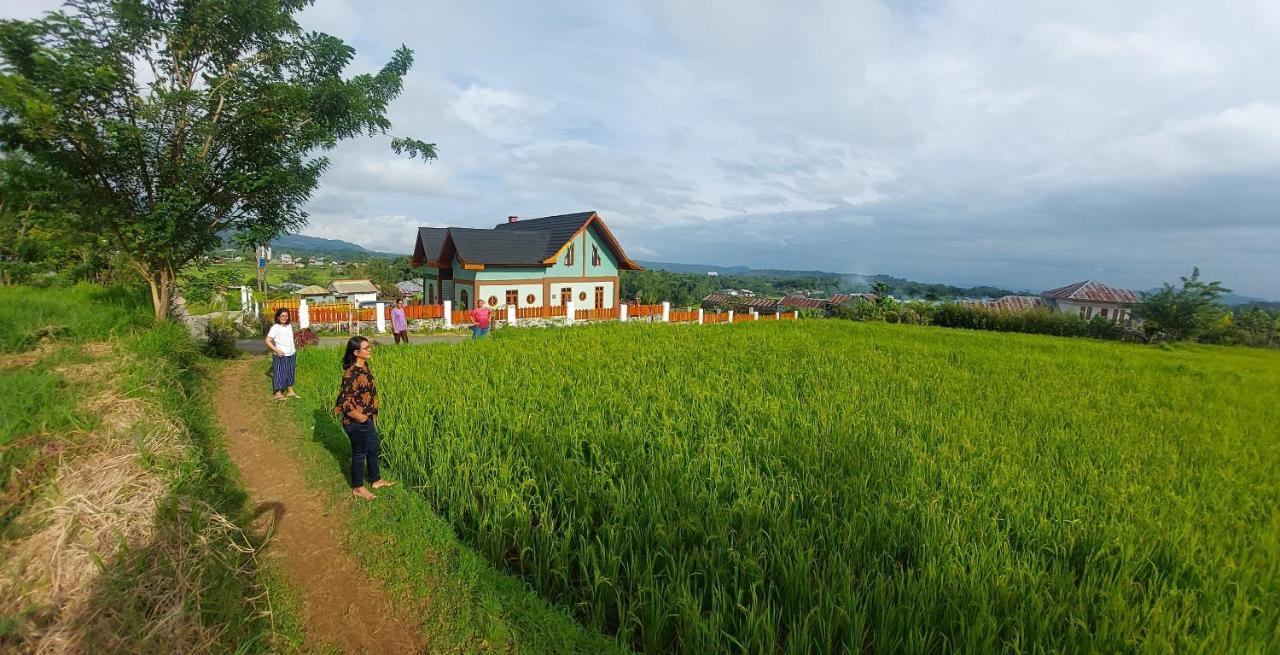 Kopa Hilltop - Family Guest Home Ruteng Exteriér fotografie