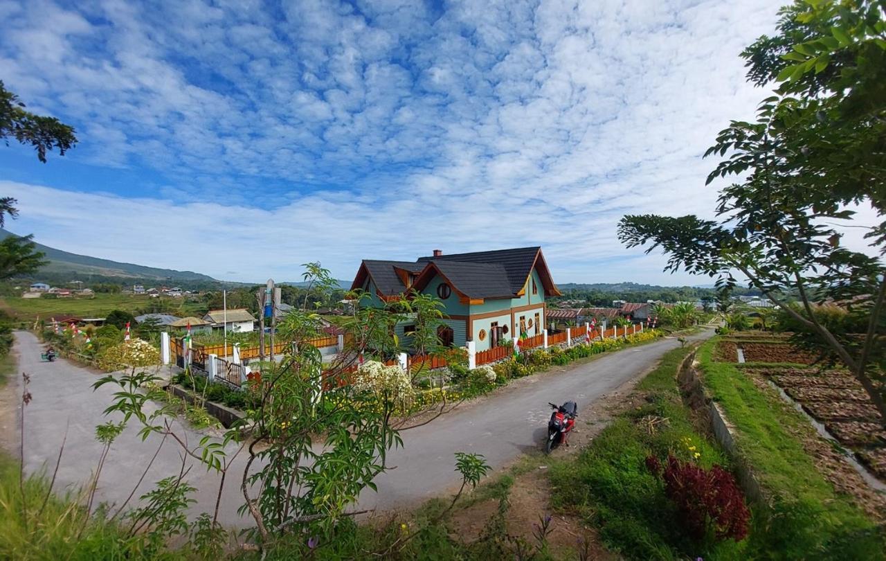 Kopa Hilltop - Family Guest Home Ruteng Exteriér fotografie