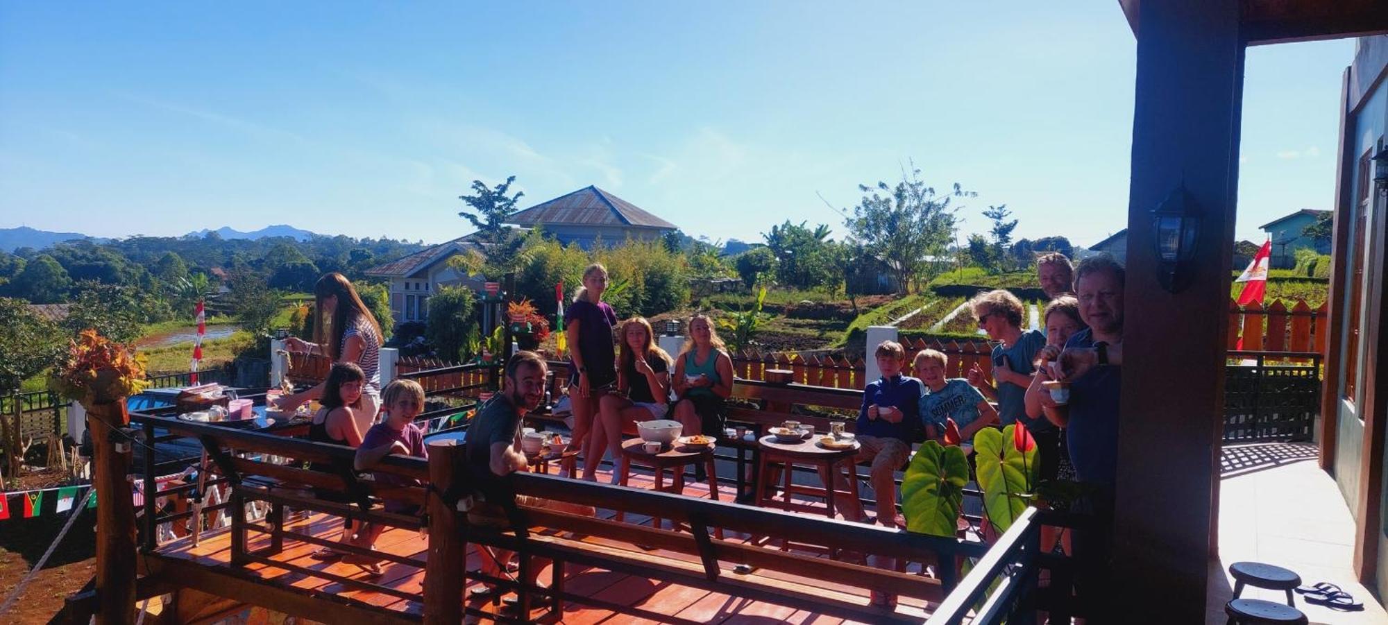 Kopa Hilltop - Family Guest Home Ruteng Exteriér fotografie