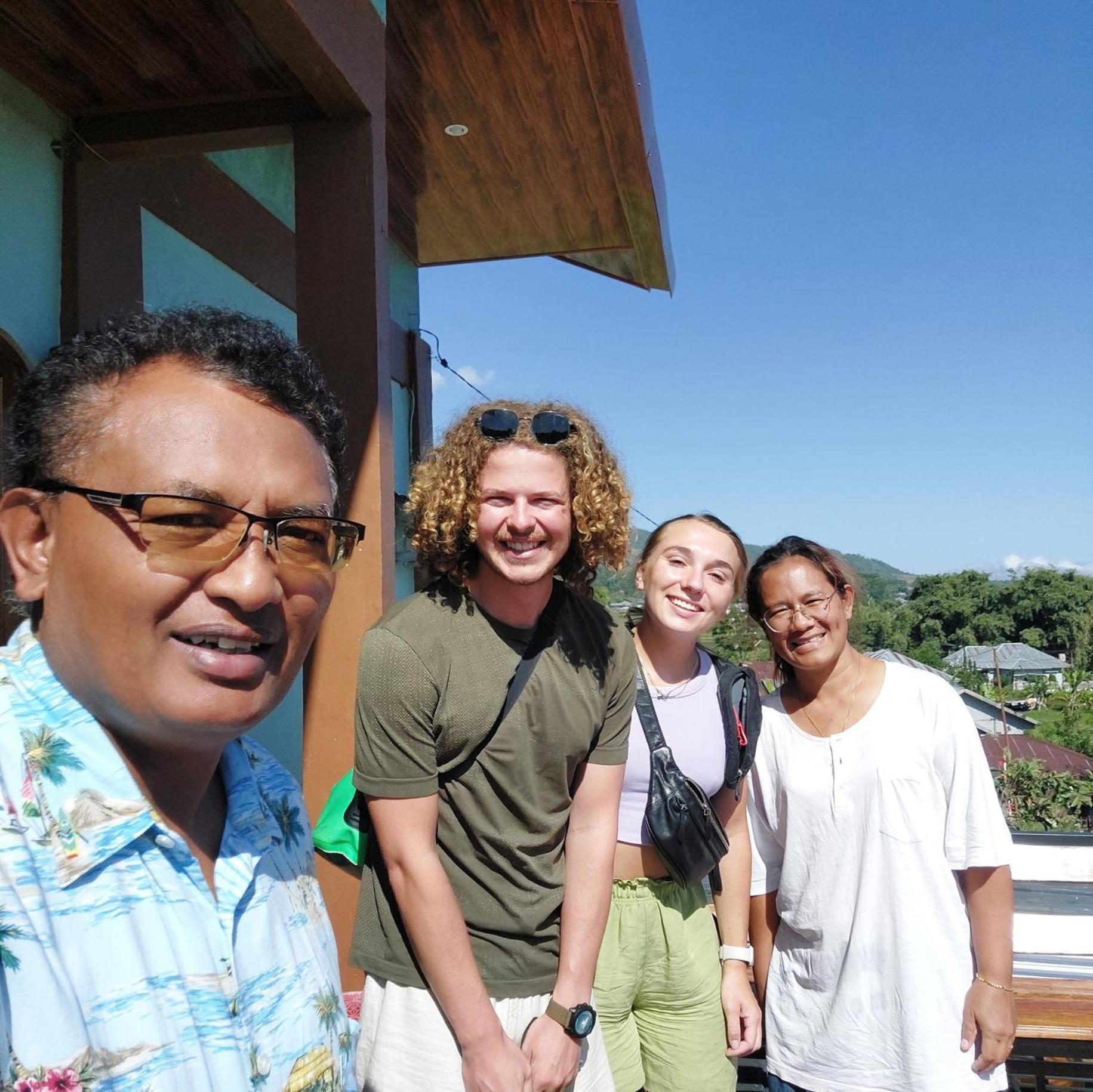 Kopa Hilltop - Family Guest Home Ruteng Exteriér fotografie