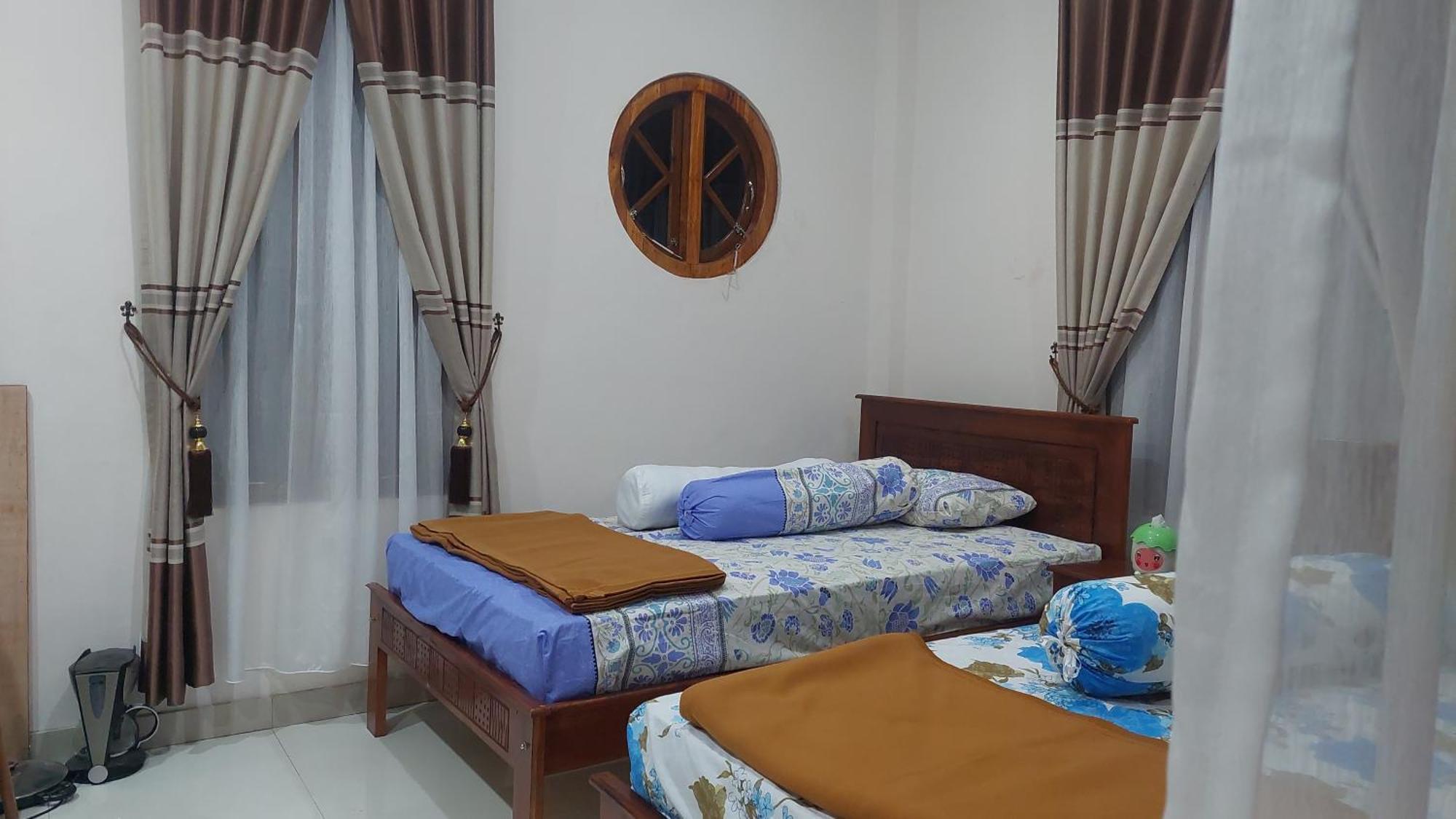 Kopa Hilltop - Family Guest Home Ruteng Pokoj fotografie